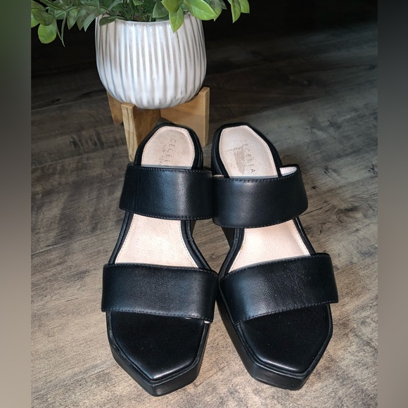 CECELIA NEW YORK BAILY BLACK LEATHER PLATFORM SLIDE SANDAL - Picture 2 of 9